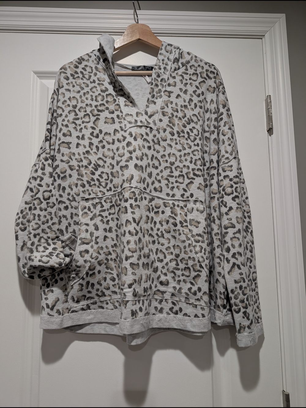 Glitzy Girlz Leopard Print Oversized Hoodie Pullover‎ 2XL Gray Tan Animal Print